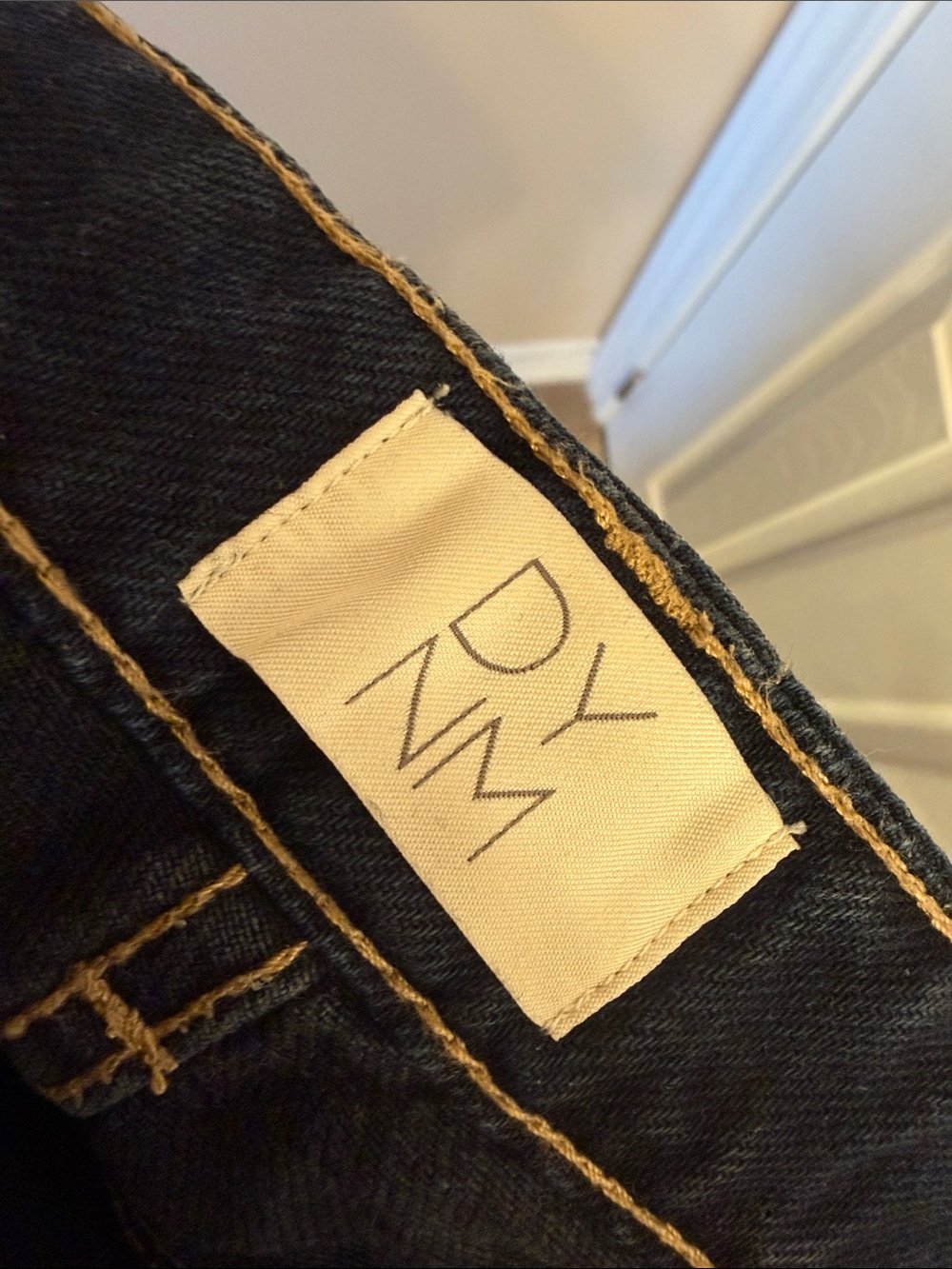 Dynamite Mika Mid Rise Relaxed Straight Leg Jeans - Picture 3 of 8